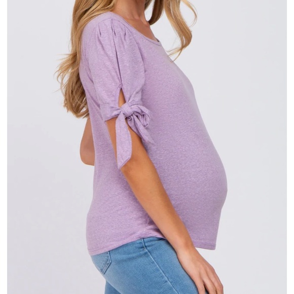 🛑SOLD🛑Pinkblush maternity top with tie details - Picture 4 of 5